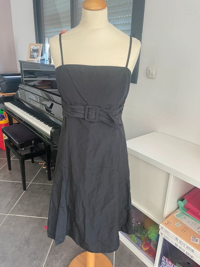 Robe noire chic et élégante 1,2,3