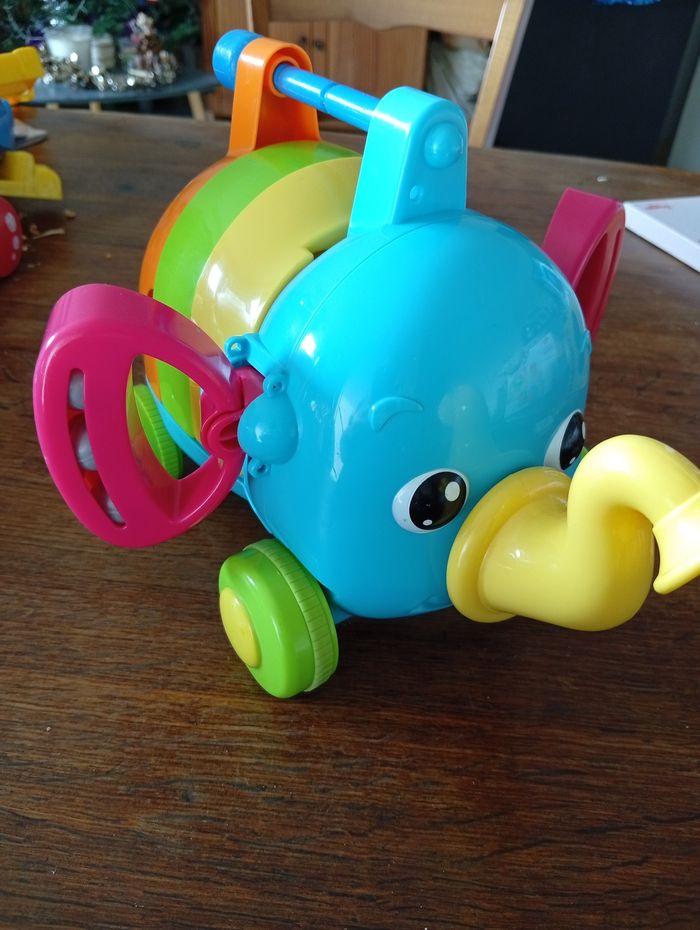 Éléphant orchestre Tomy