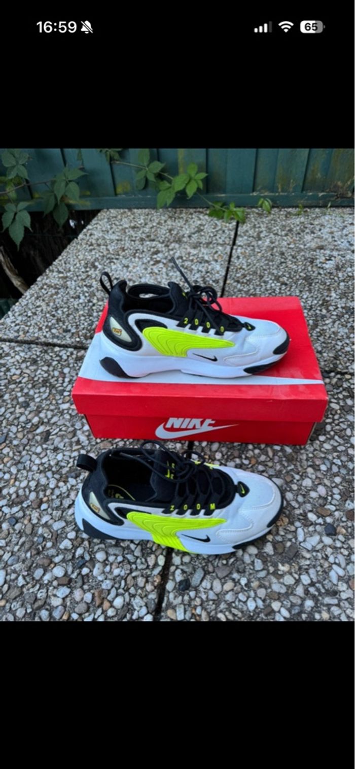 Basket zoom noire et jaune - photo numéro 2