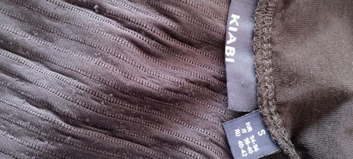 Top Haut T-shirt noir cuivré sans manches "Kiabi" Taille S - photo numéro 10