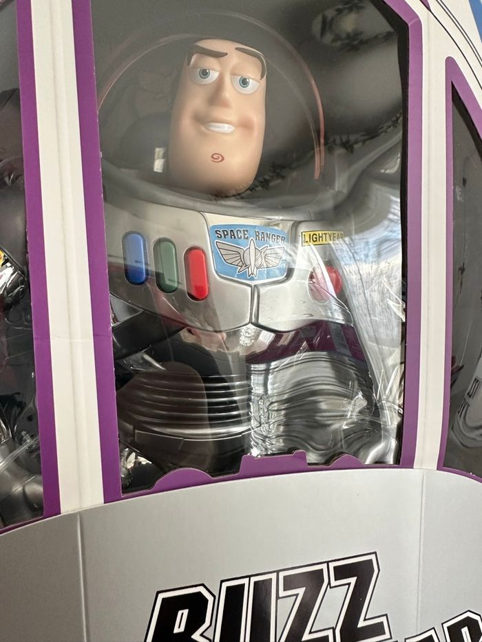 Figurine Buzz l'Éclair parlante 30e anniversaire en édition limitée, Toy Story - photo numéro 3