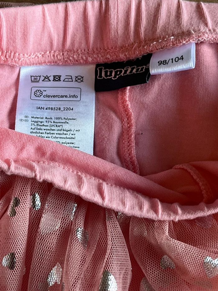 Je vend un legging jupe fille taille 98/104cm très bon état - photo numéro 3