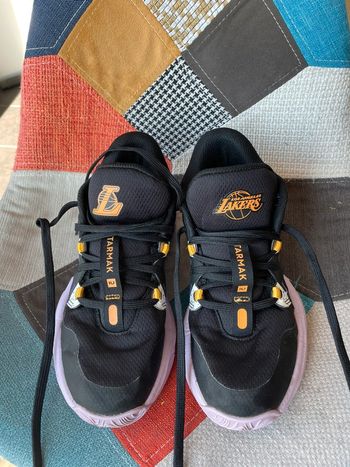 Basket Lakers pointure 35