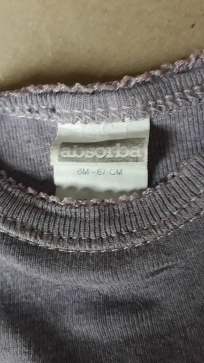 Body ML 6 Mois 0.50€ - photo numéro 2