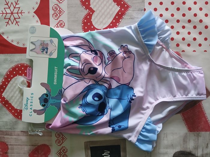 Maillot de bain stitch et angel 110/116 5 ans / 110 cm·Neuf avec étiquette·Stitch