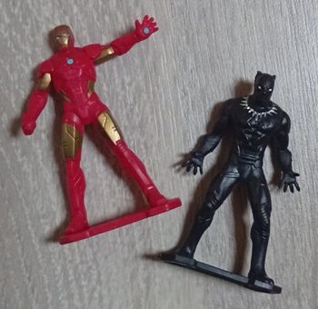 Lot 2 mini figurines Marvel Avengers 6,5 cm