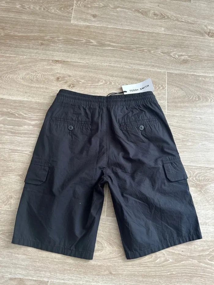 Short cargo noir Teddy Smith 16ans - photo numéro 3