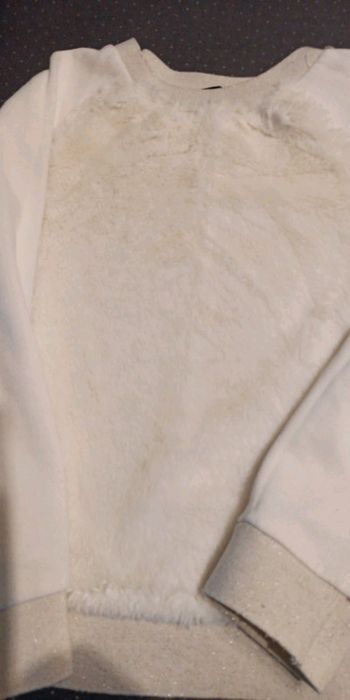 Sweat avec matière peluche