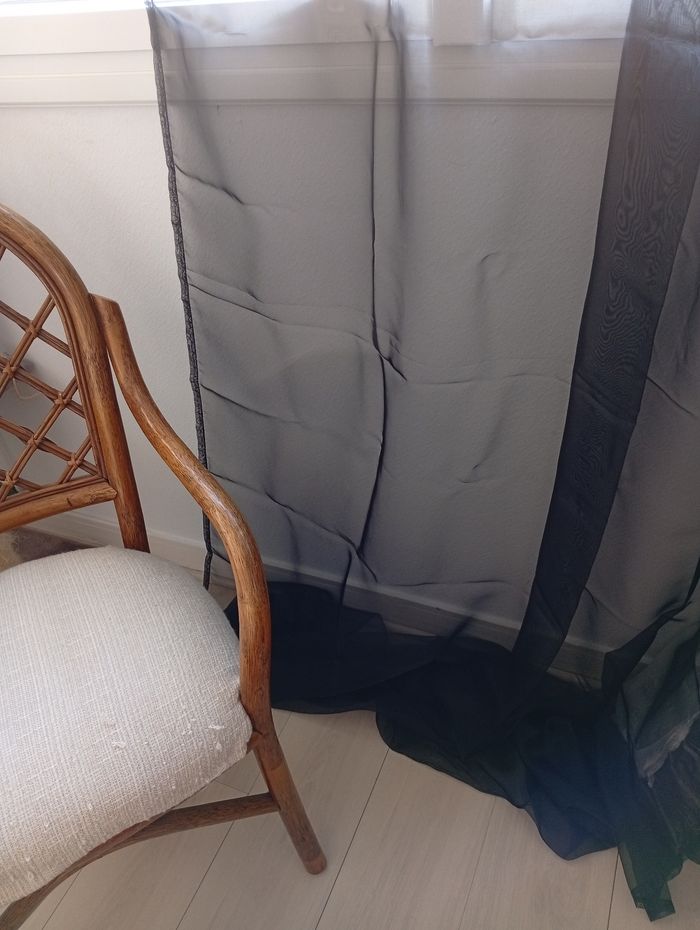 2 Rideaux Voilage noirs Ikea - photo numéro 2
