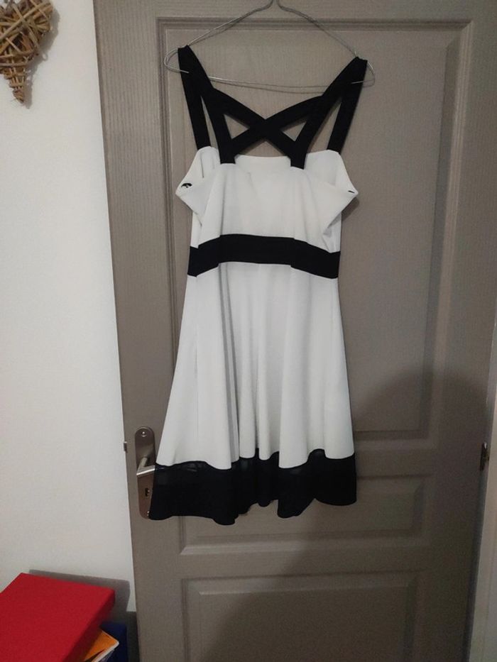 Robe courte - photo numéro 3