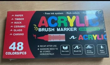 48 Feutres acryliques 