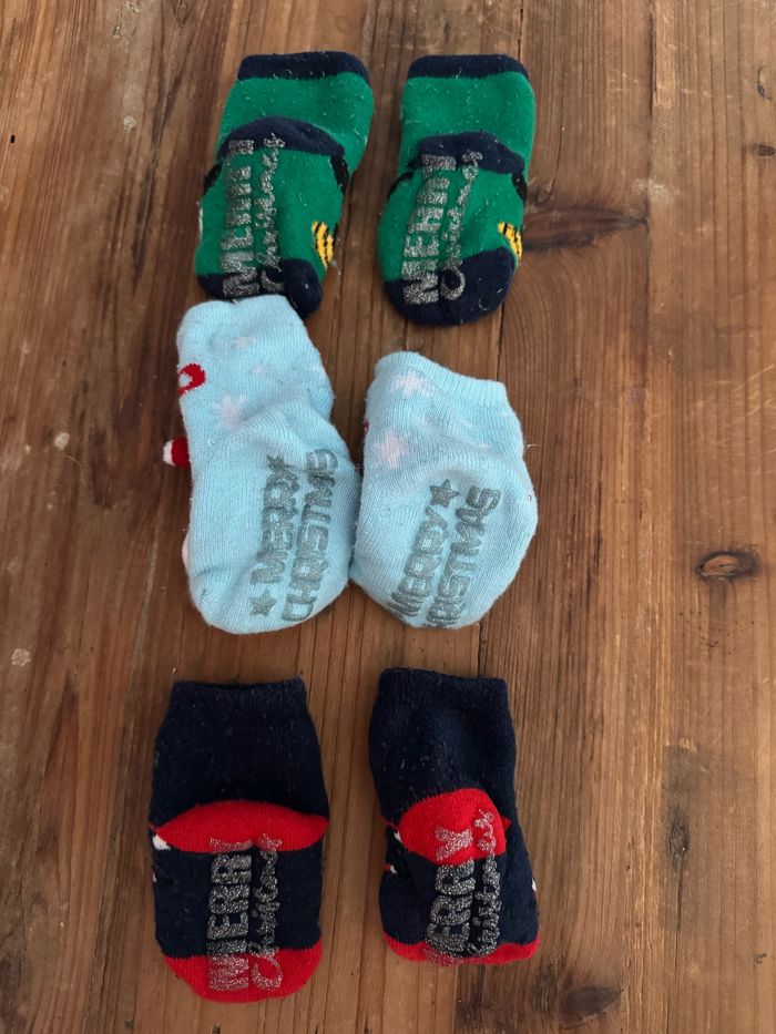 Lot chaussettes et chausson - photo numéro 5