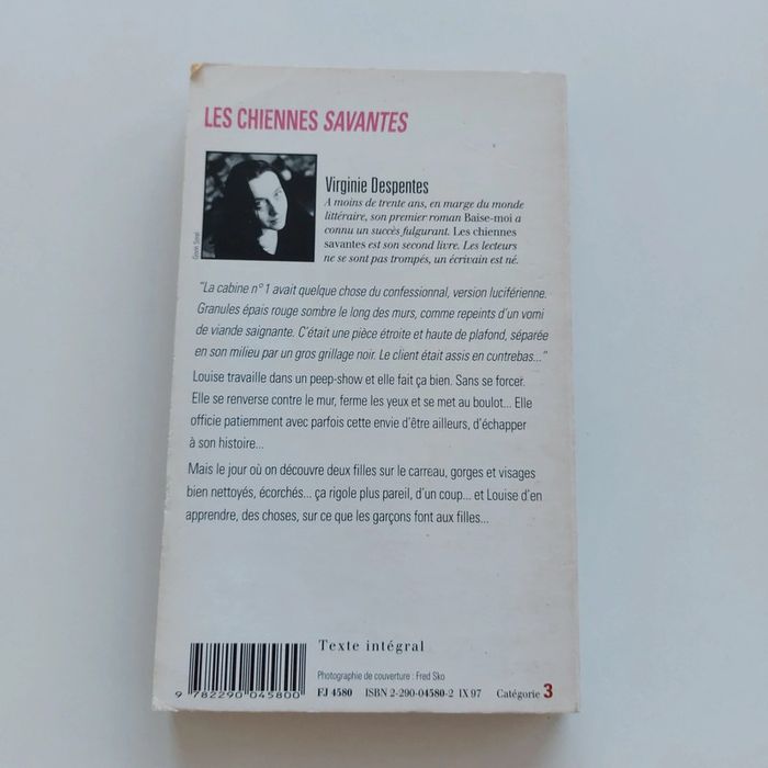 Livre - Les chiennes savantes - photo numéro 2
