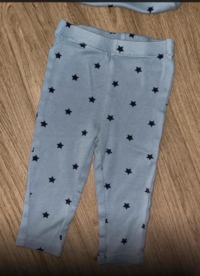 Pyjama 2 pièces kiabi 12 mois(taille petit) - photo numéro 5