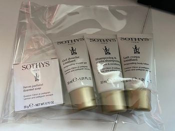 Lot de 4 produits Sothys de voyage