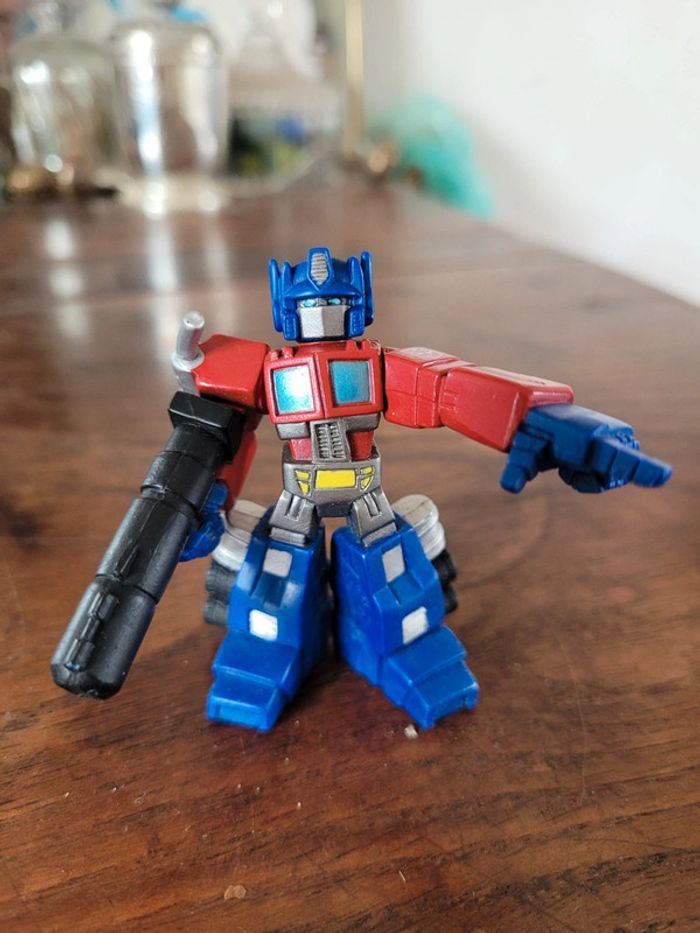 Vends mini transformers optimus prime hasbro 2006