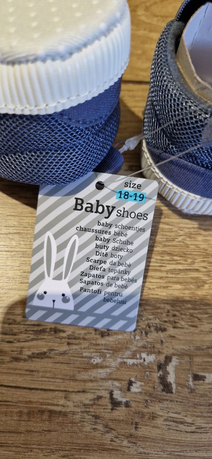 Chaussure neuve bleu - photo numéro 3