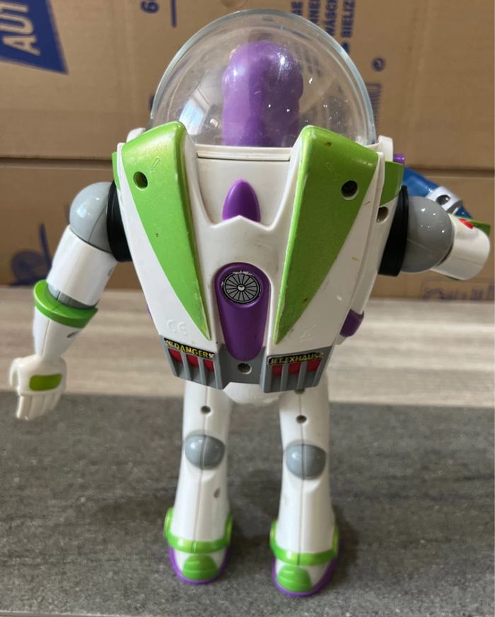 Lot e 3 buzz l’éclair dont le gros qui fait du son et lumières en bon état - photo numéro 8