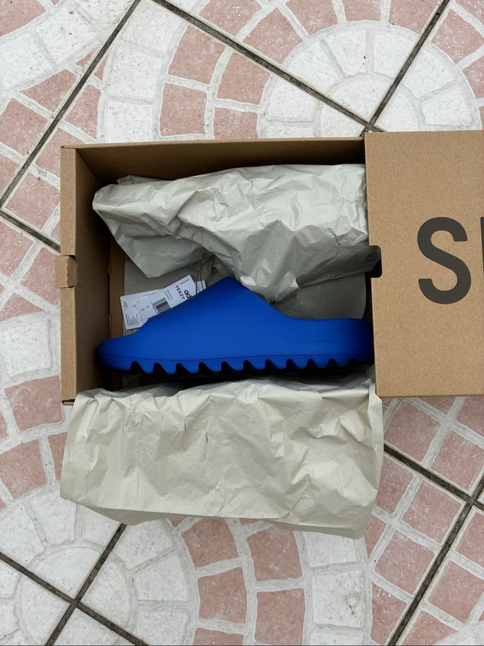 Yeezy Slide Azure - Taille 46 - Neuves - photo numéro 6