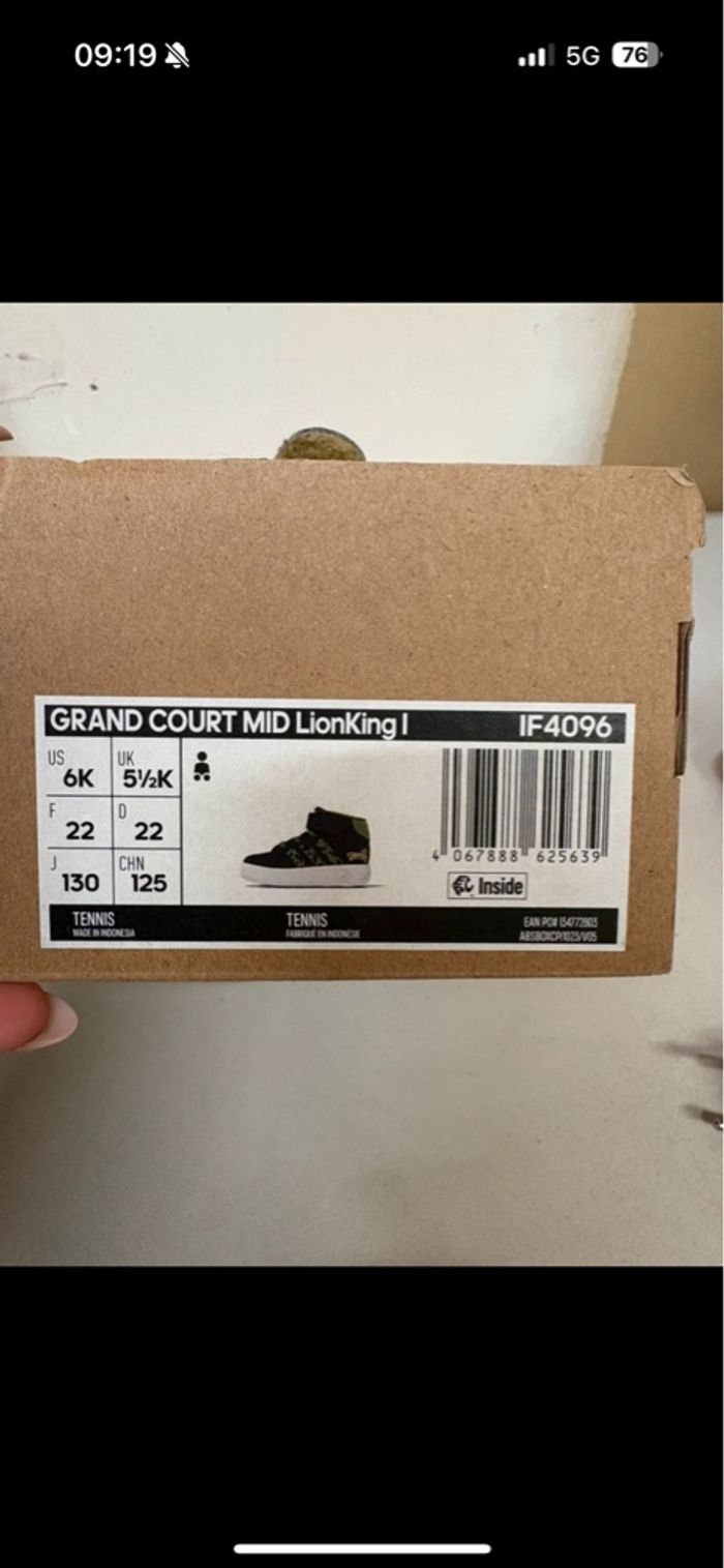 Basket adidas Disney roi lion