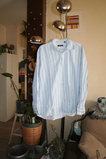 🌸Chemise manches longues bleu clair Taille 42/44 " Devred" 🌸