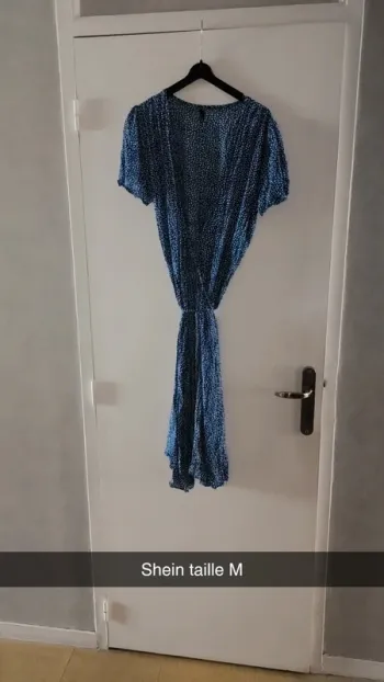 Robe porte feuille shein taille M