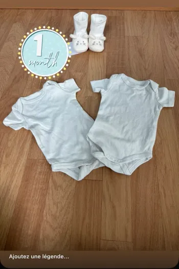 Lot de deux bodies
