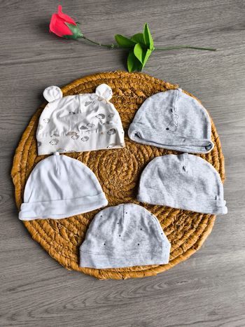 Lot Bonnets de naissance