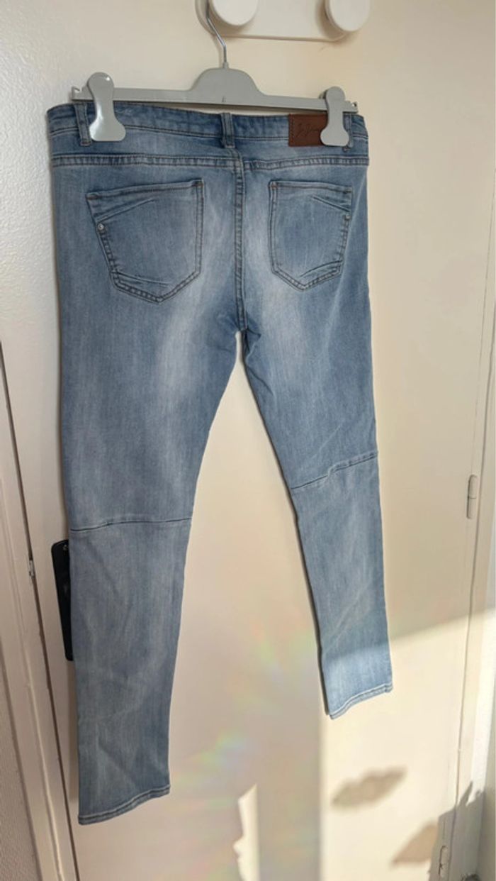 Jean slim bleu clair destroy taille 40 Jennyfer en très bon état - photo numéro 3