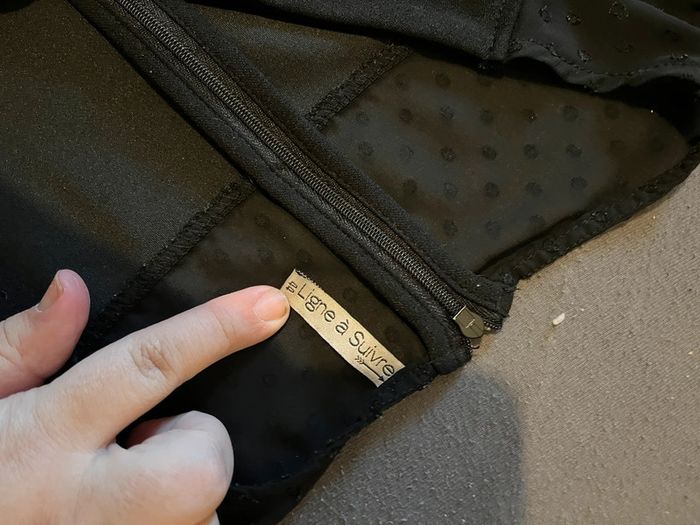 Combinaison avec dentelle manches courtes - photo numéro 4