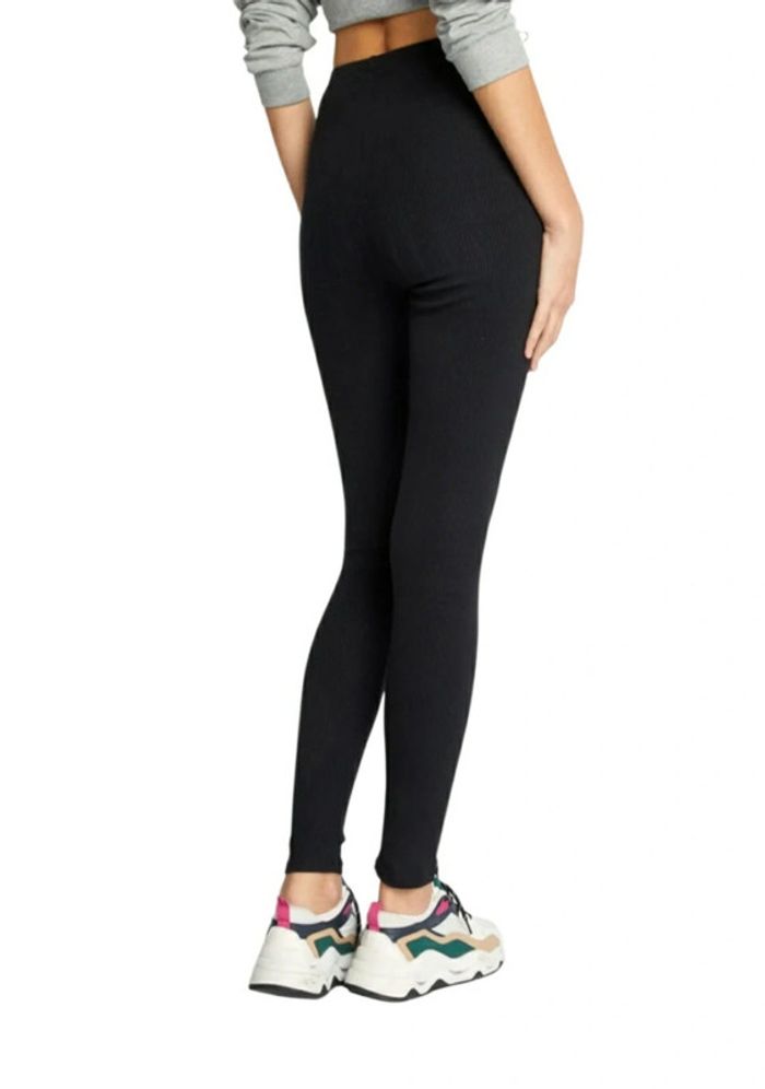 💜 Legging côtelé
taille 40 L Kiabi #emyfleury_40femme - photo numéro 2