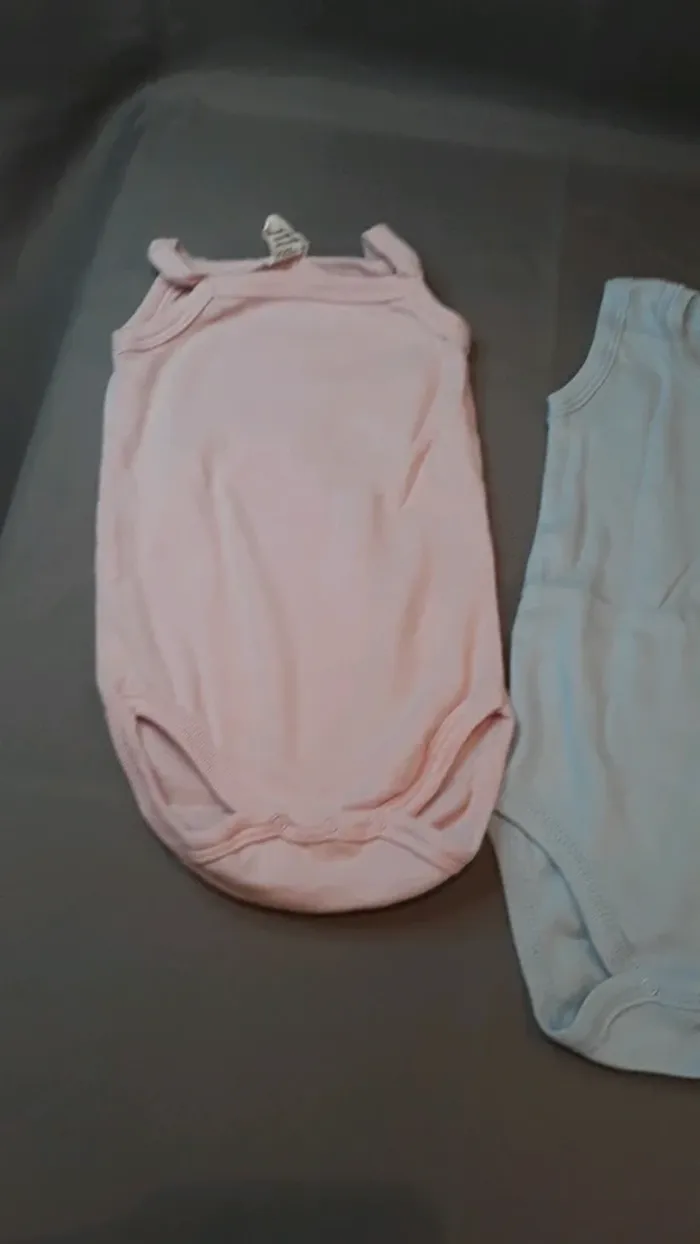Bodies 12 mois - photo numéro 2