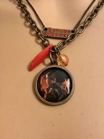 Collier double chaîne The Hunger Games