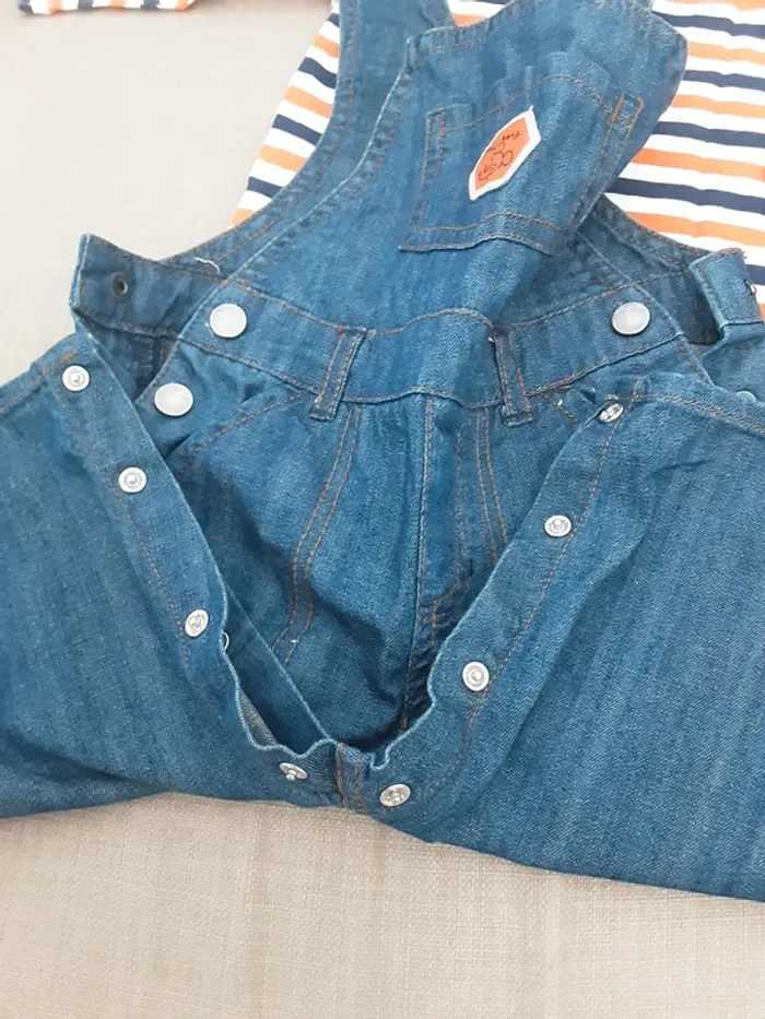 Ensemble salopette jean Mickey - Taille 12 mois - photo numéro 4