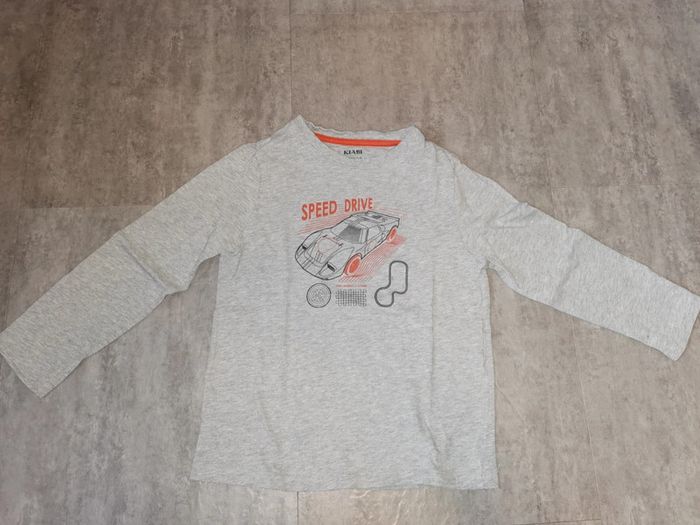 T-shirt à manches longues garçon 5 ans neuf