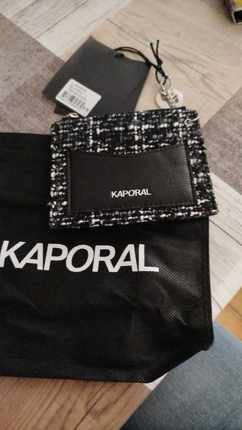 Porte monnaie kaporal neuf