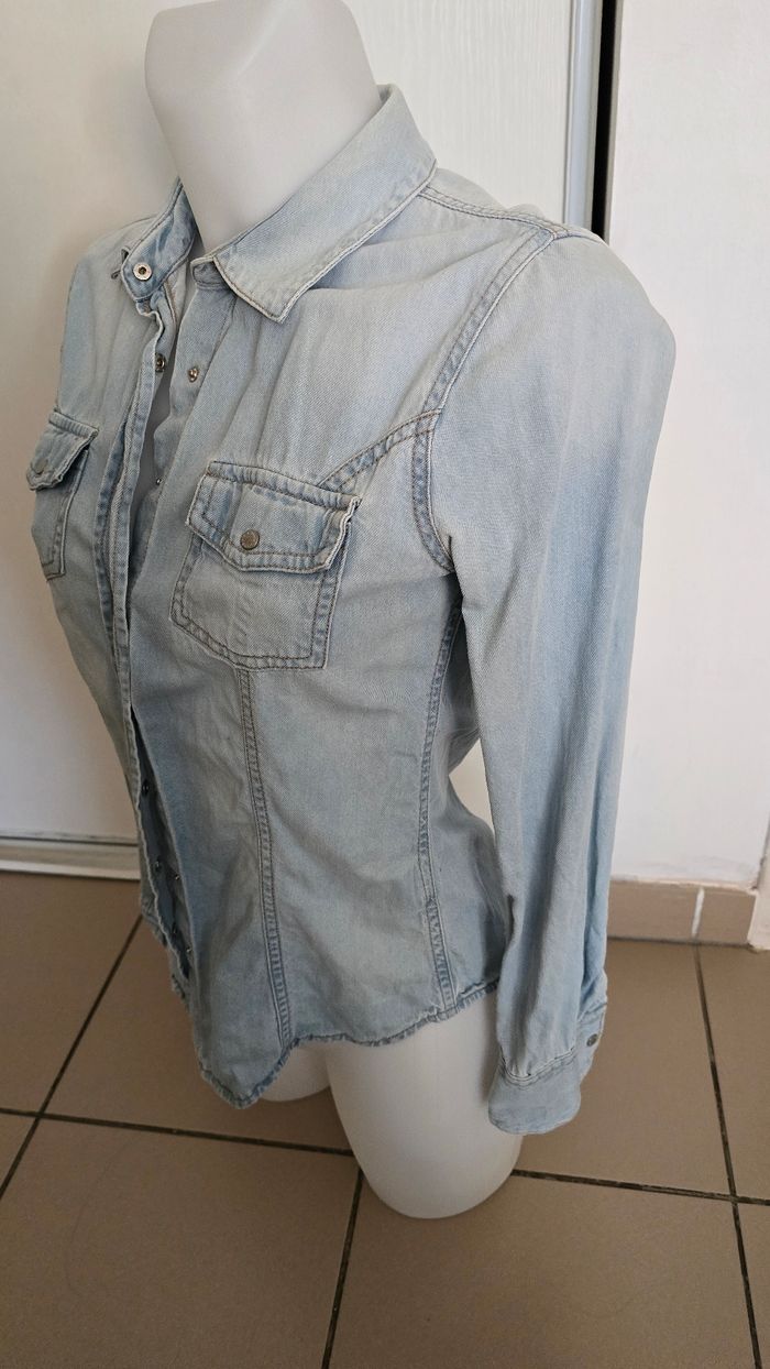 Chemise en jean esmara taille m - photo numéro 4