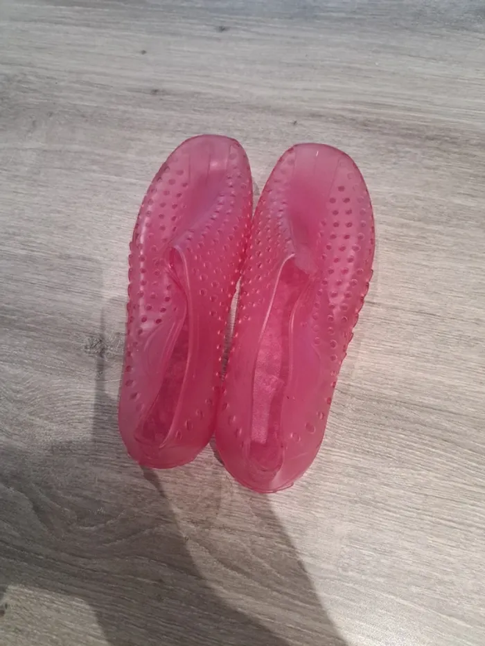 Chaussure aquatique rose taille 37