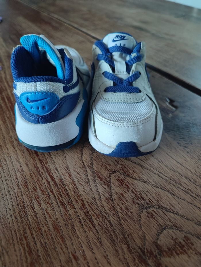 Air max blanche et bleu - photo numéro 2