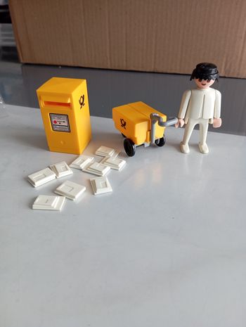 Playmobil facteur