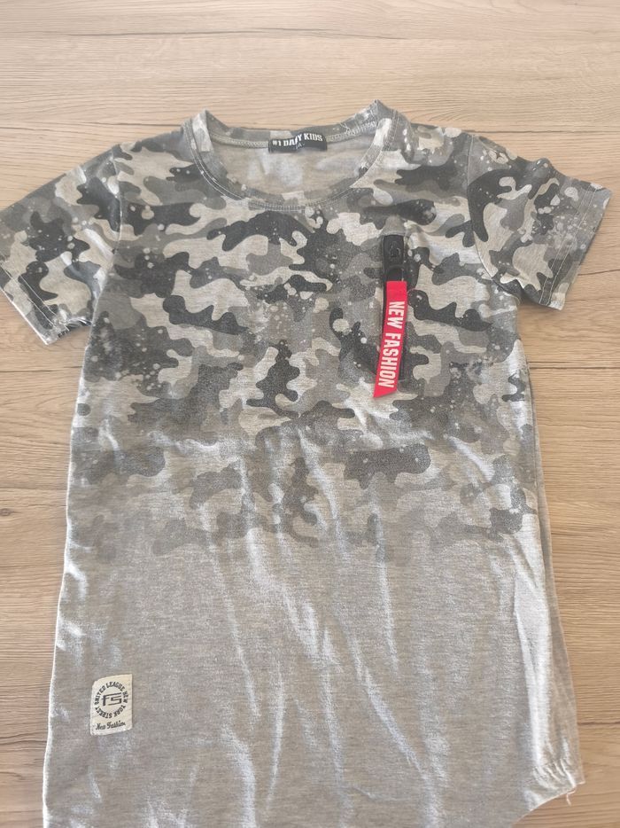 Tee-shirt manches courtes 8 ans - photo numéro 2