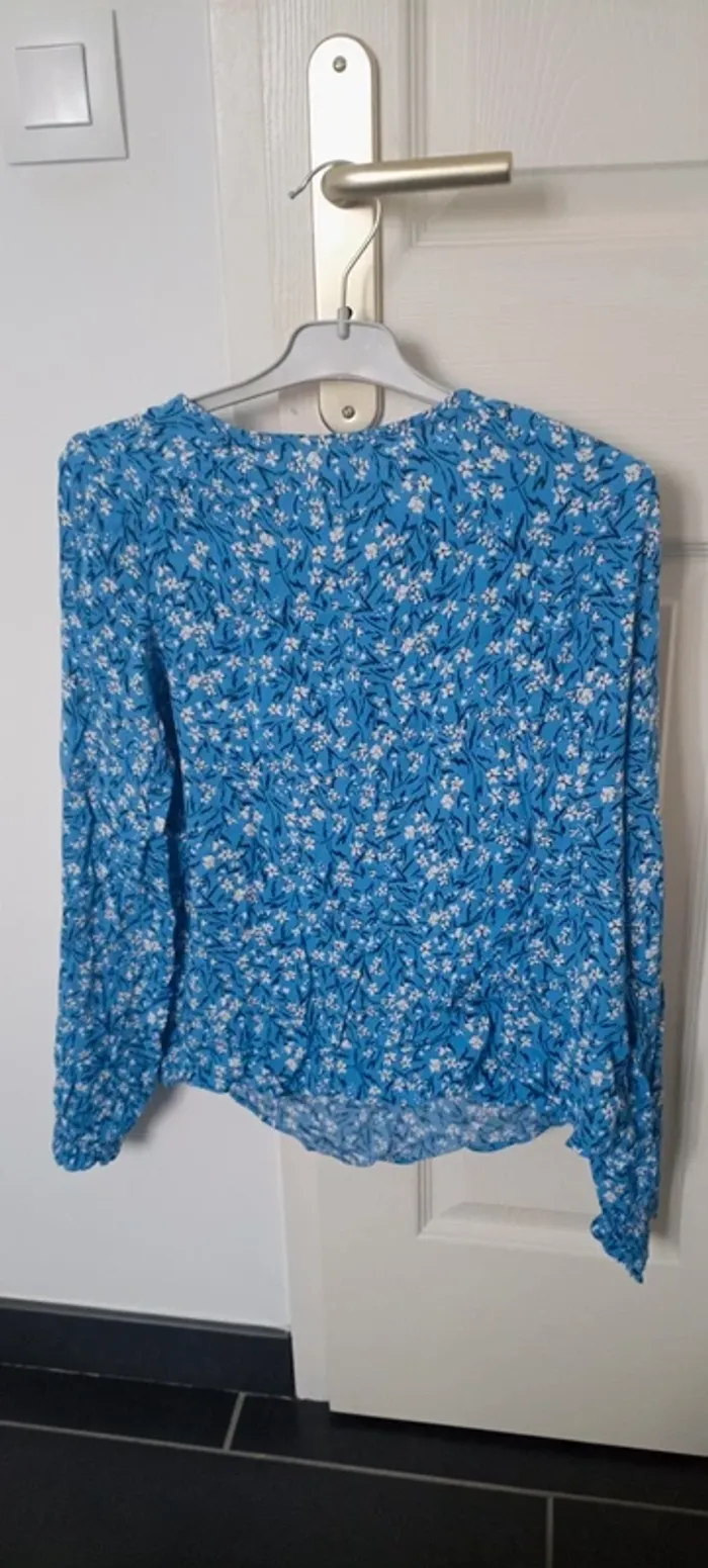 Tee shirt fleuri manches longues