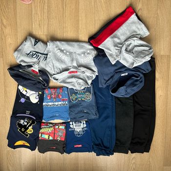 Lot 13 vêtements garçon taille 6 ans