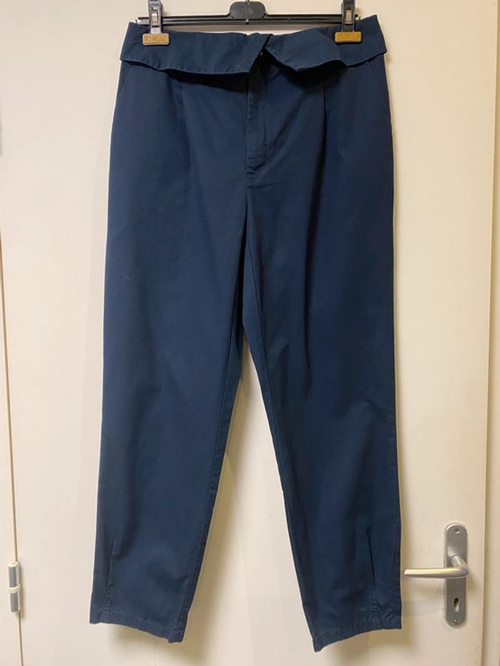 Joli pantalon marine Kiabi taille 42 - photo numéro 2