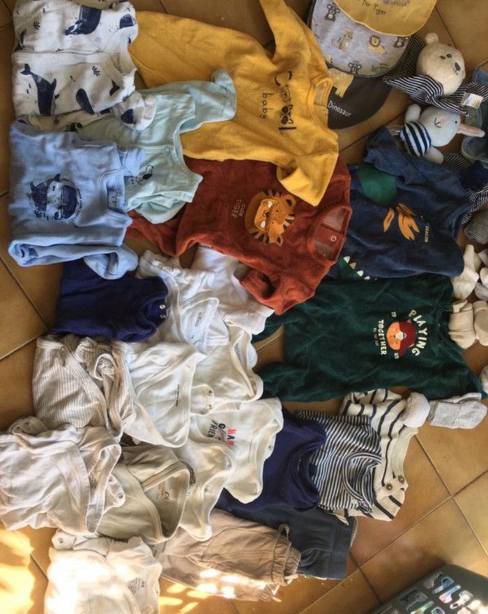 Lot bébé 1 mois