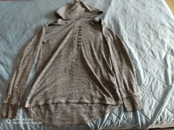 Pull gris à capuche H&M 12 ans