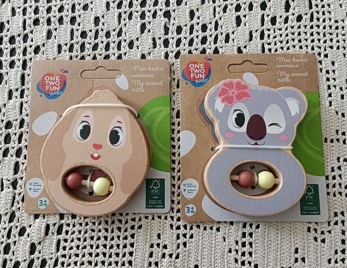 2 hochets animaux one two fun en bois