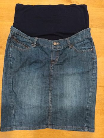 Jolie jupe en jean de grossesse 40