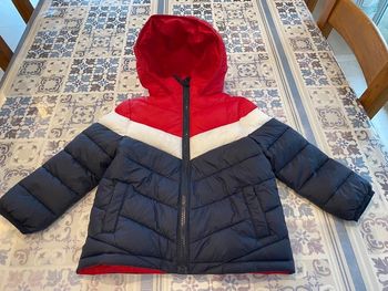 Doudoune capuche neuf