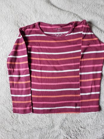 T-shirt rayé taille 6 ans